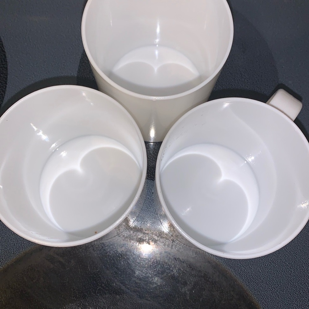 White plastic stackable Mug Set of 3 - Picture 5 of 6